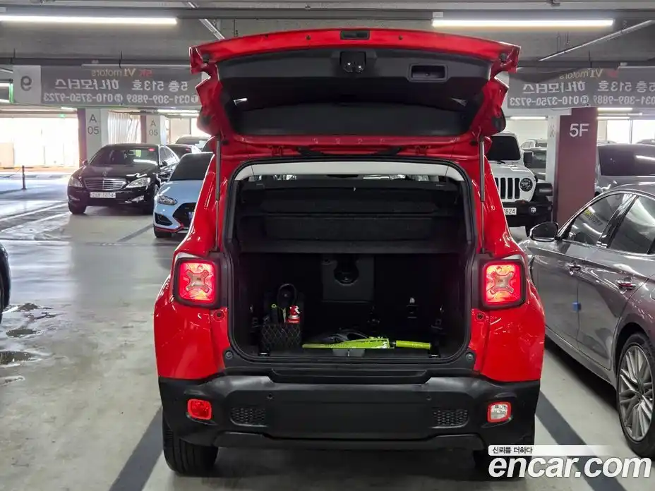 Jeep Renegade 2017 2.0 Автомат в Москве № 169965, фото 19