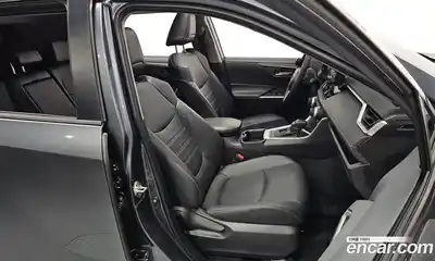 Toyota RAV4 2024 2.5 Автомат в Москве № 170212, миниатюра 3