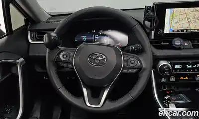 Toyota RAV4 2024 2.5 Автомат в Москве № 170212, миниатюра 10