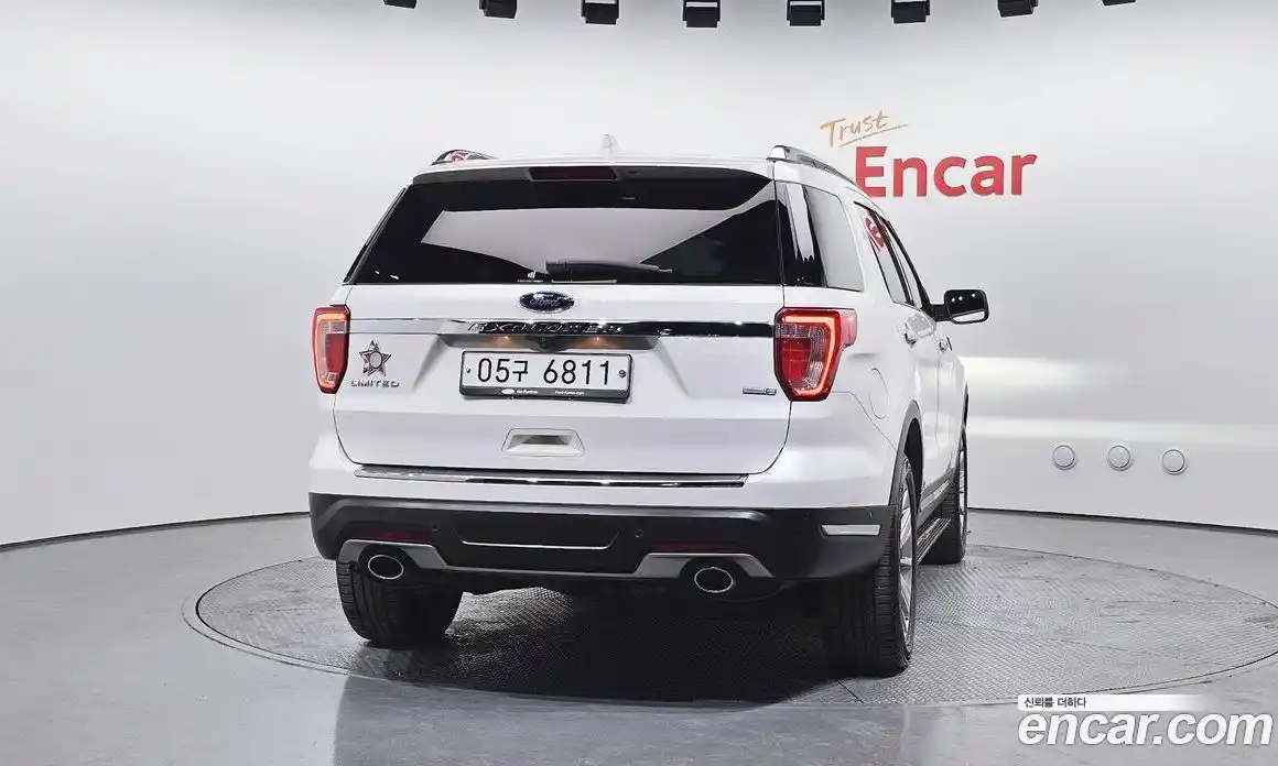 Ford Explorer 2018 2.3 Автомат в Москве № 170967, фото 4