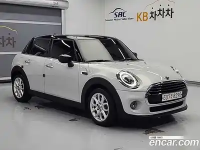 Mini Cooper 2021 1.5 Автомат в Москве № 174173, миниатюра 4