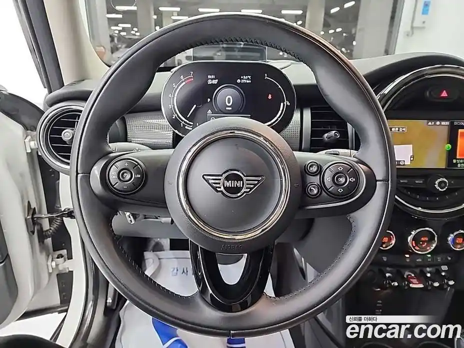 Mini Cooper 2021 1.5 Автомат в Москве № 174173, фото 9