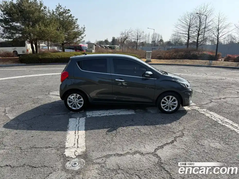 Chevrolet Spark 2020 1.0 Автомат в Москве № 175581, фото 3