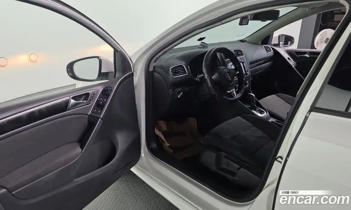 Volkswagen Golf 2013 1.6 Автомат в Москве № 178452, фото 15