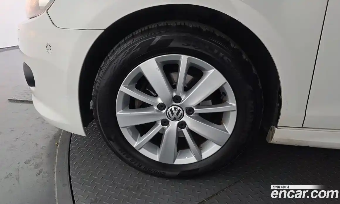 Volkswagen Golf 2013 1.6 Автомат в Москве № 178452, фото 4