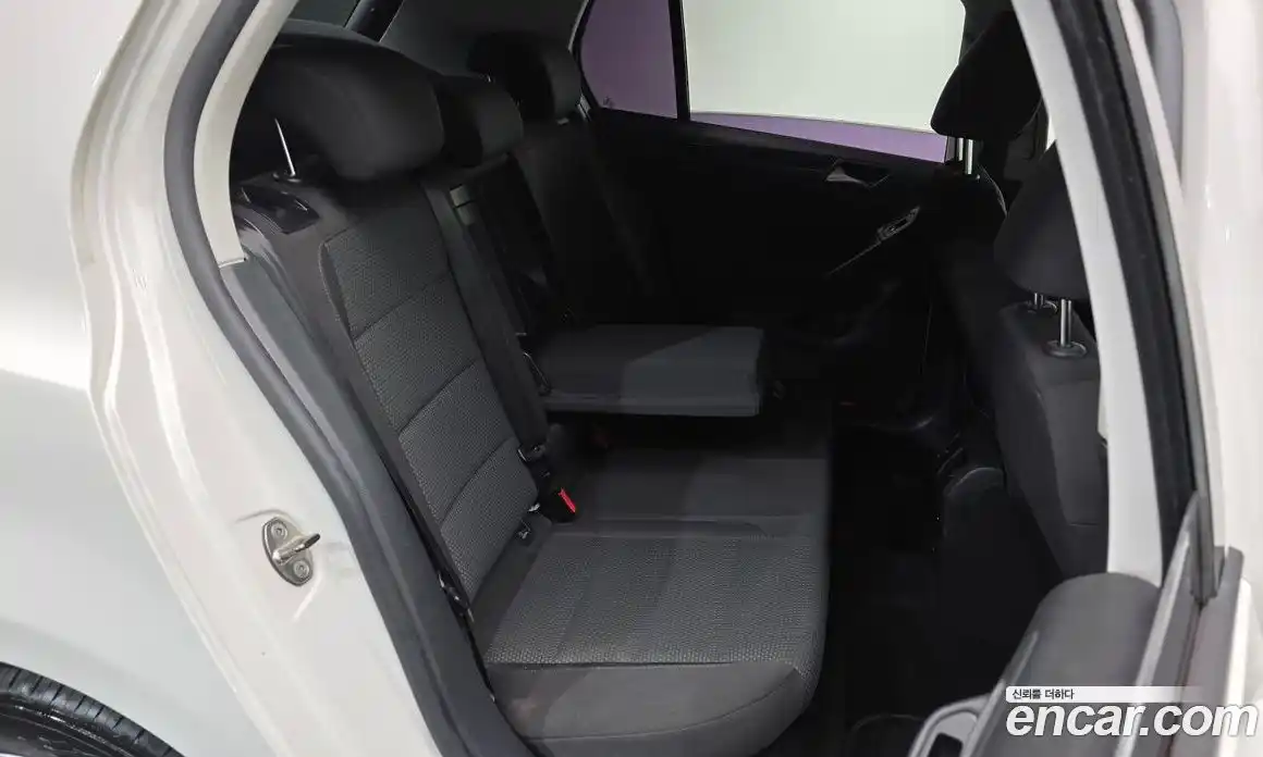 Volkswagen Golf 2013 1.6 Автомат в Москве № 178452, фото 9