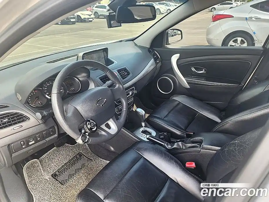 Renault SM3 2011 1.6 Автомат в Москве № 186288, фото 12