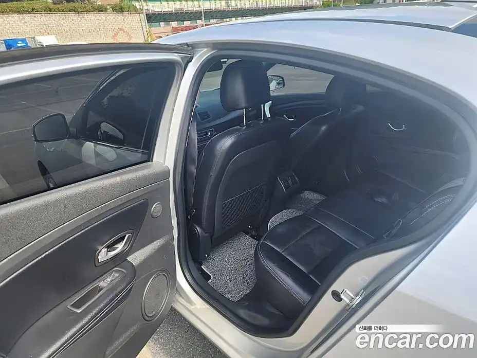 Renault SM3 2011 1.6 Автомат в Москве № 186288, фото 14