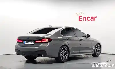 BMW 5-Series 2021 2.0 Автомат в Москве № 192925, миниатюра 2