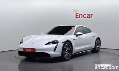 Porsche Taycan, 2023