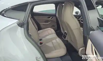 Porsche Taycan 2023 0.1 Автомат в Москве № 197403, миниатюра 12