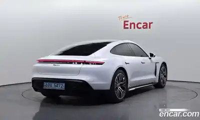 Porsche Taycan 2023 0.1 Автомат в Москве № 197403, миниатюра 2