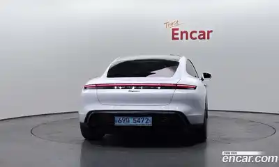 Porsche Taycan 2023 0.1 Автомат в Москве № 197403, миниатюра 4