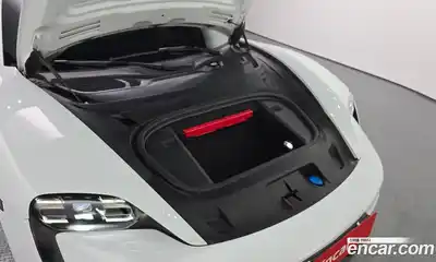 Porsche Taycan 2023 0.1 Автомат в Москве № 197403, миниатюра 6