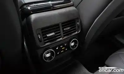 Land Rover Range-Rover Velar 2025 3.0 Автомат в Москве № 198096, миниатюра 6