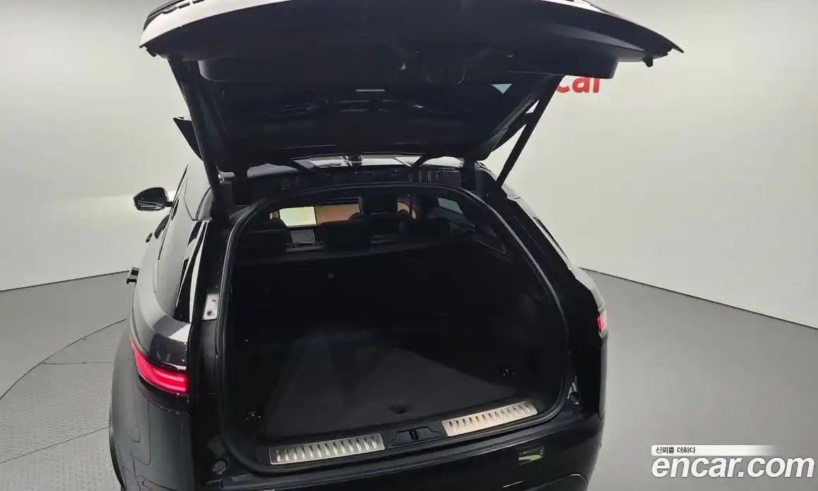 Land Rover Range-Rover Velar 2025 3.0 Автомат в Москве № 198096, фото 9