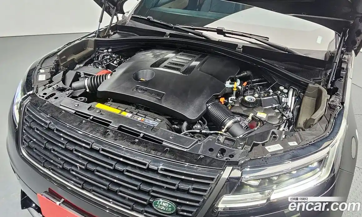 Land Rover Range-Rover Velar 2025 3.0 Автомат в Москве № 198096, фото 10