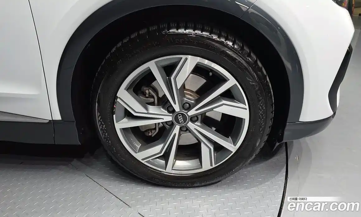 Audi Q4 e-tron 2022 0.2 Автомат в Москве № 200386, фото 16