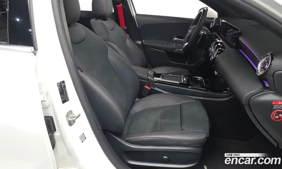 Mercedes-Benz A-Class 2024 2.0 Автомат в Москве № 202264, фото 17