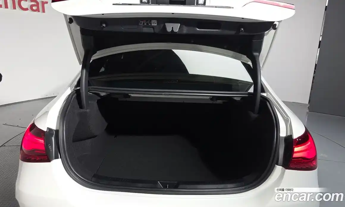 Mercedes-Benz A-Class 2024 2.0 Автомат в Москве № 202264, фото 19