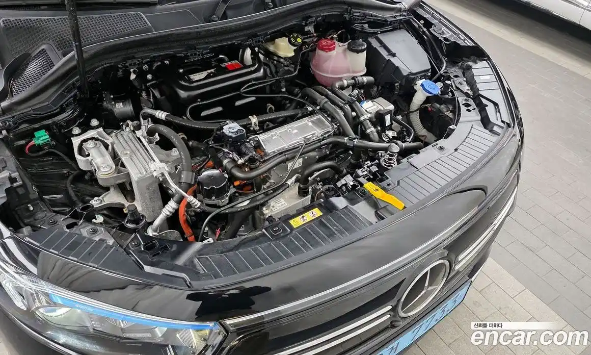 Mercedes-Benz EQA 2024 0.2 Автомат в Москве № 206263, фото 9