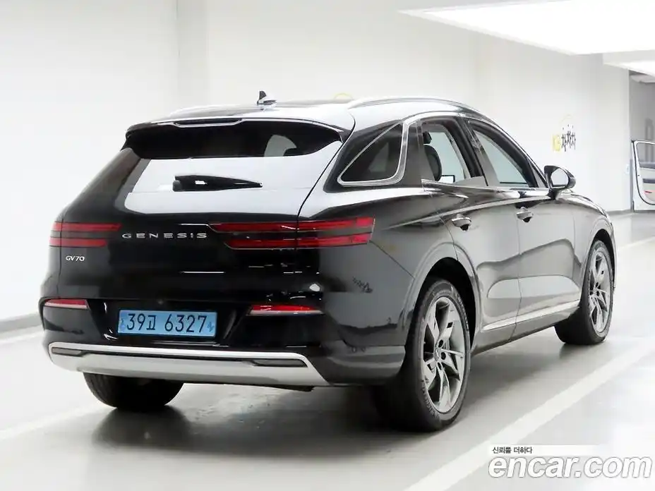 Genesis GV70 2022 0.1 Автомат в Москве № 207199, фото 4