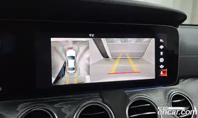 Mercedes-Benz E-Class 2022 2.0 Автомат в Москве № 207461, миниатюра 3