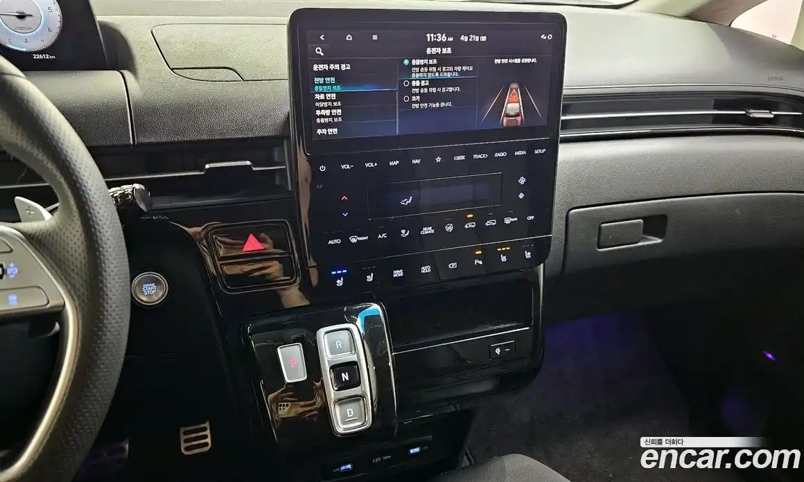 Hyundai Staria 2023 2.2 Автомат в Москве № 210780, фото 16