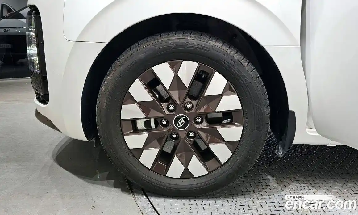 Hyundai Staria 2023 2.2 Автомат в Москве № 210780, фото 7