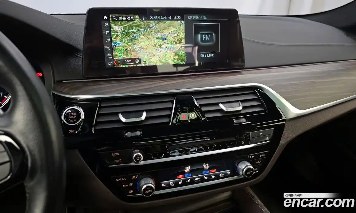 BMW 5-Series 2018 2.0 Автомат в Москве № 211380, фото 14