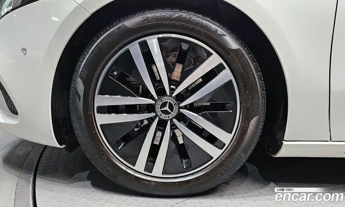 Mercedes-Benz A-Class 2021 1.9 Автомат в Москве № 211941, фото 5