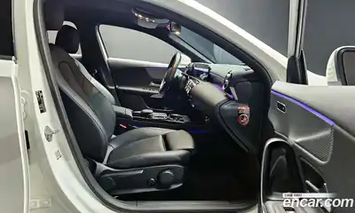 Mercedes-Benz A-Class 2021 1.9 Автомат в Москве № 211941, миниатюра 10