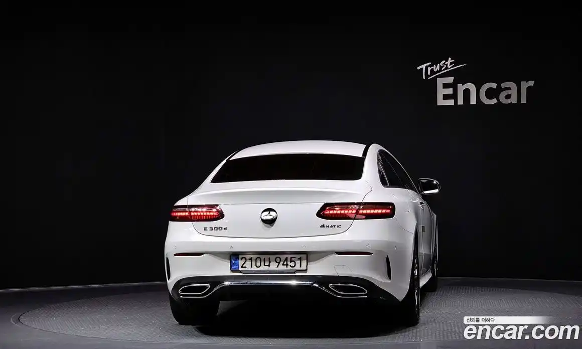 Mercedes-Benz E-Class 2022 2.0 Автомат в Москве № 212045, фото 11