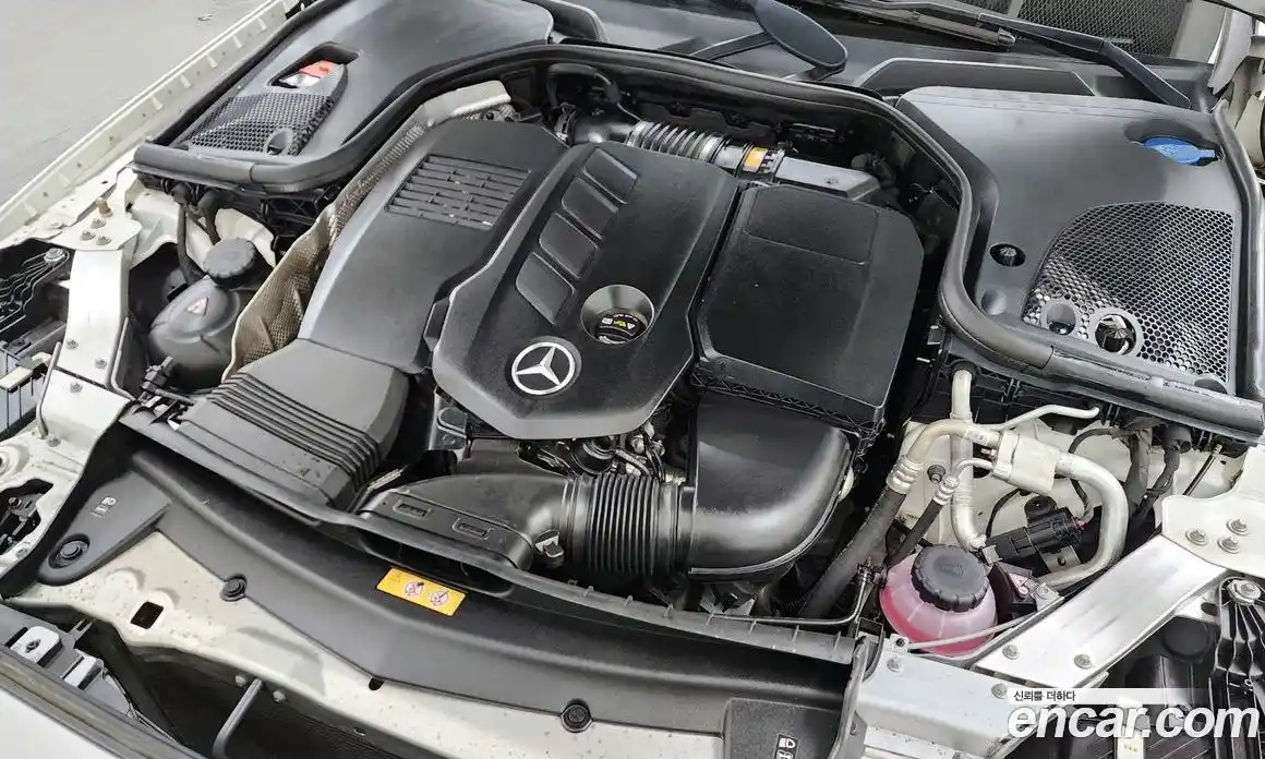 Mercedes-Benz E-Class 2022 2.0 Автомат в Москве № 212045, фото 3