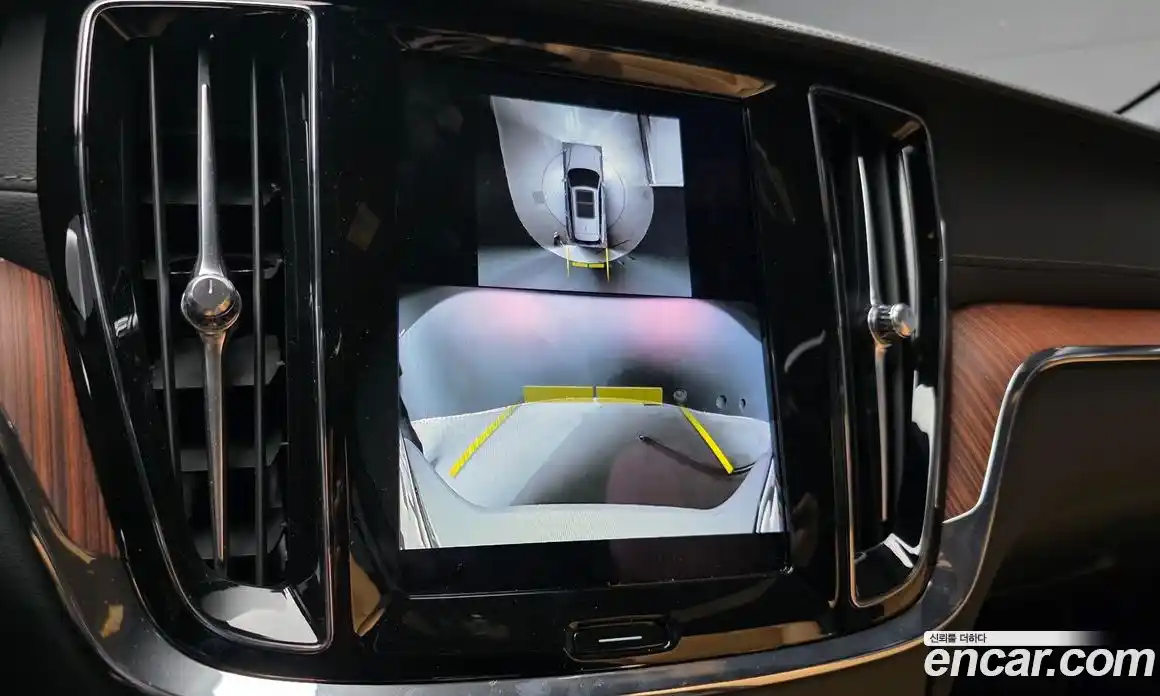 Volvo V60 2024 2.0 Автомат в Москве № 212823, фото 7