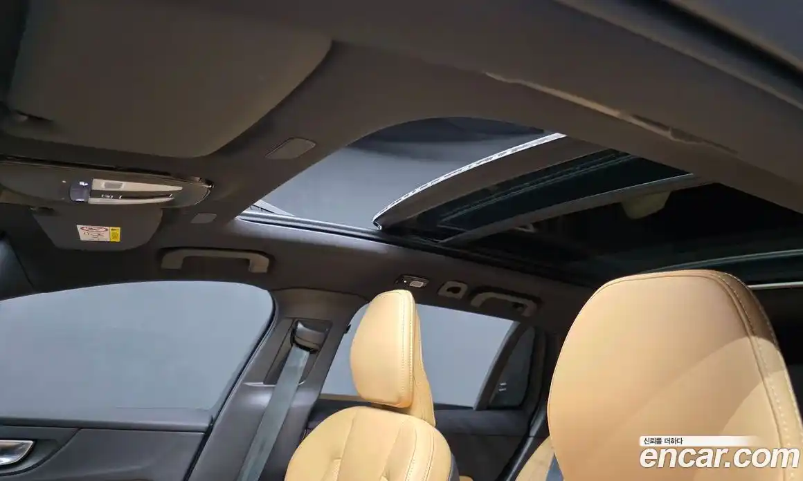 Volvo V60 2024 2.0 Автомат в Москве № 212823, фото 8