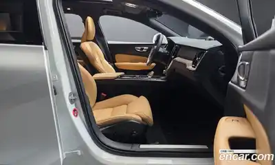 Volvo V60 2024 2.0 Автомат в Москве № 212823, миниатюра 10