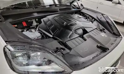 Porsche Cayenne 2025 3.0 Автомат в Москве № 213056, миниатюра 7