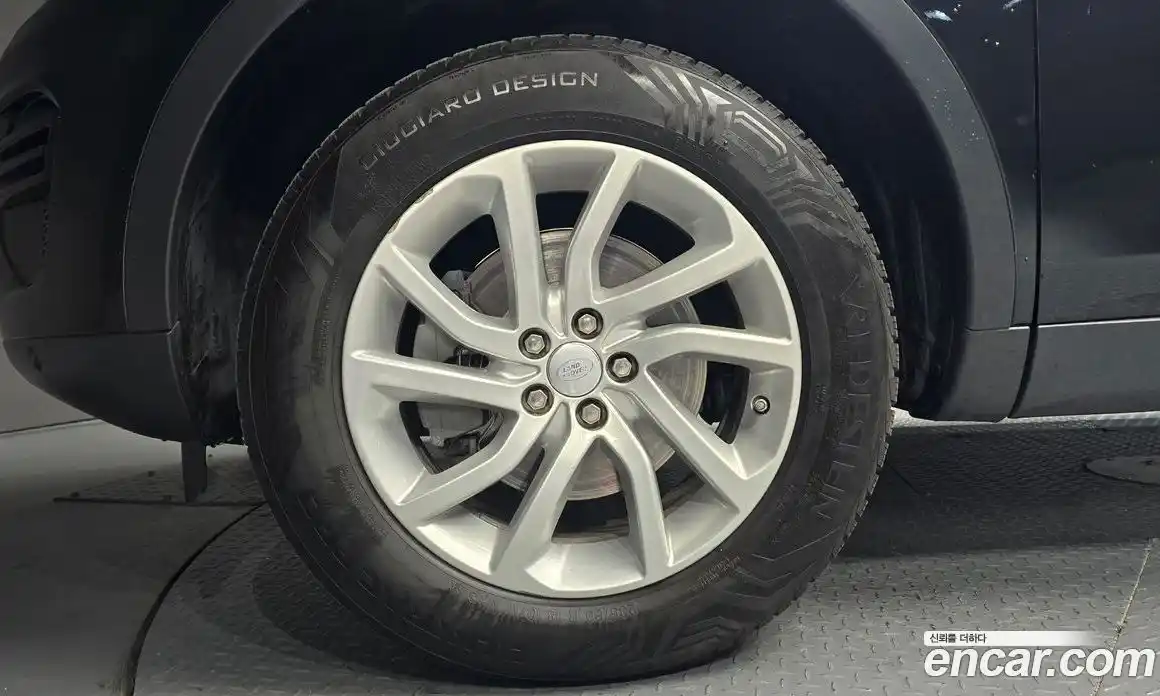 Land Rover Discovery Sport 2018 2.0 Автомат в Москве № 213527, фото 12