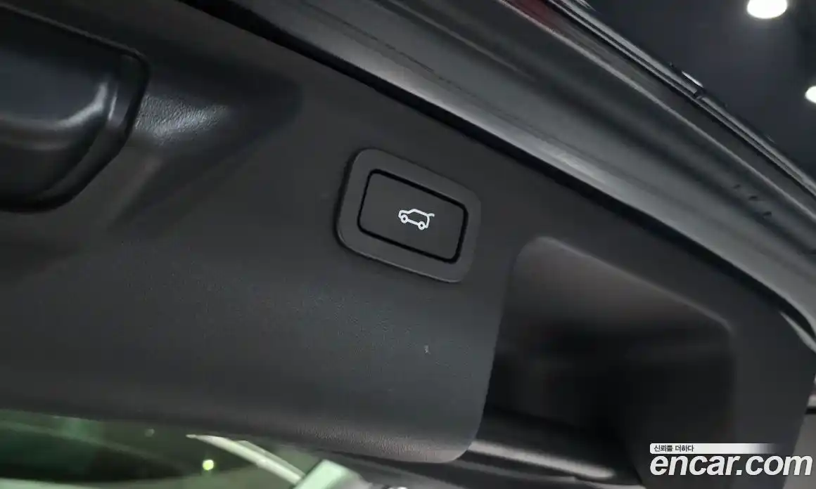 Land Rover Discovery Sport 2018 2.0 Автомат в Москве № 213527, фото 3