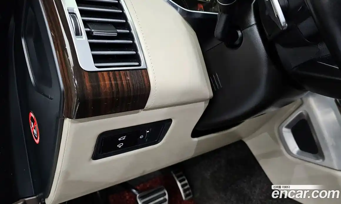 Land Rover Range-Rover 2015 4.4 Автомат в Москве № 213712, фото 7