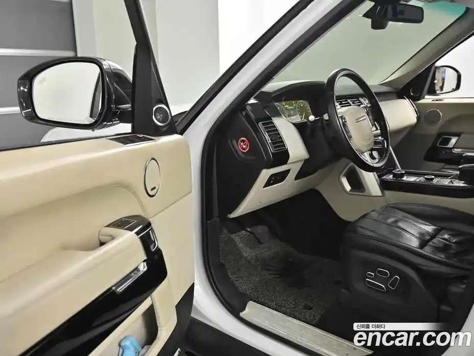 Land Rover Range-Rover 2013 4.4 Автомат в Москве № 213737, фото 11