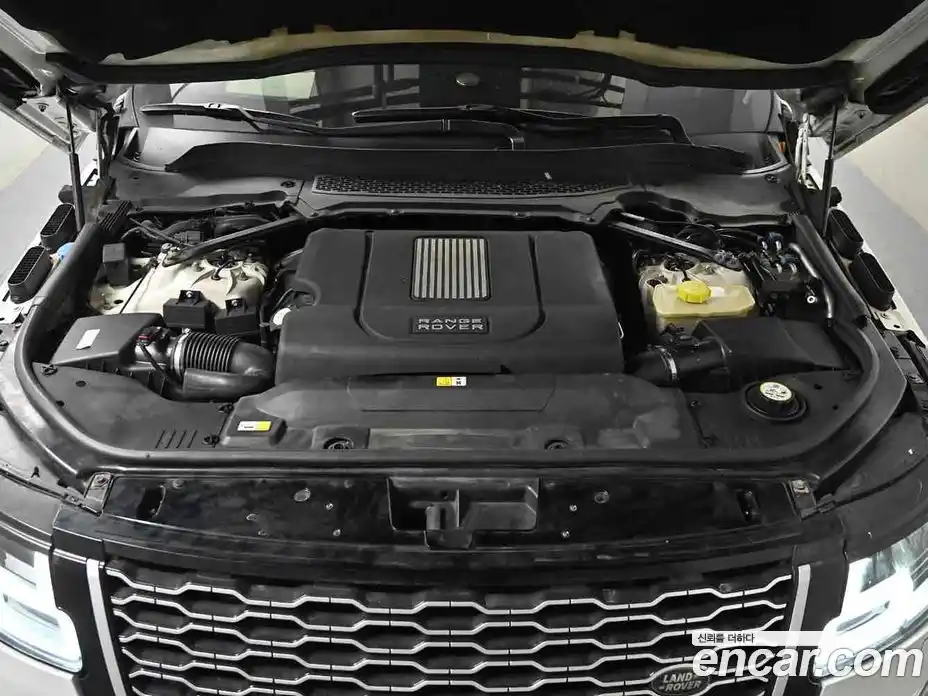 Land Rover Range-Rover 2013 4.4 Автомат в Москве № 213737, фото 18