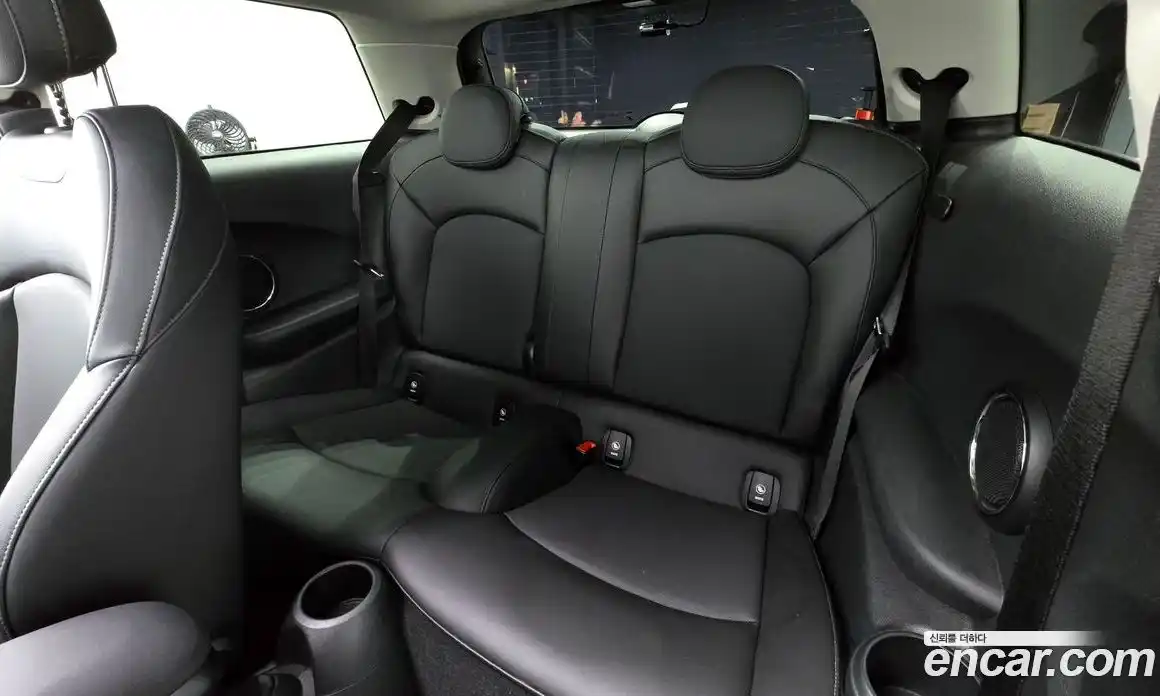 Mini Cooper 2020 1.5 Автомат в Москве № 214169, фото 12