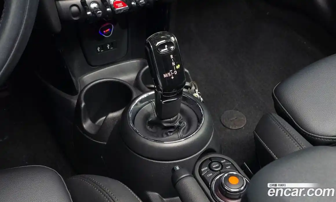 Mini Cooper 2020 1.5 Автомат в Москве № 214169, фото 17