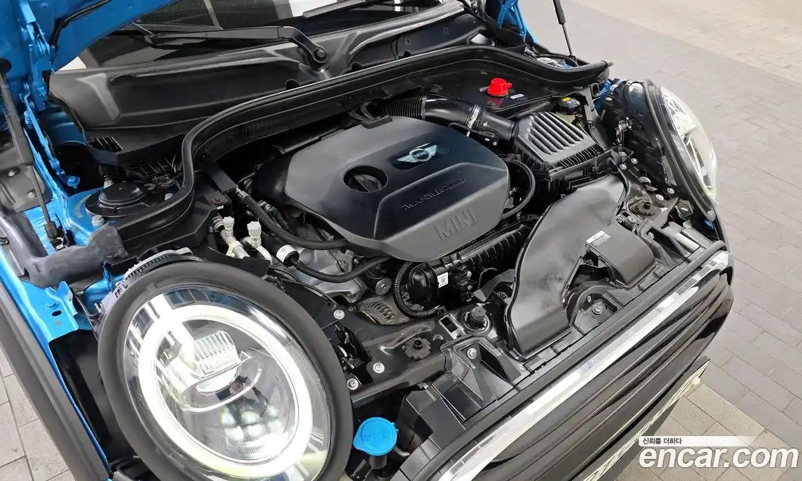 Mini Cooper 2019 1.5 Автомат в Москве № 214368, фото 20