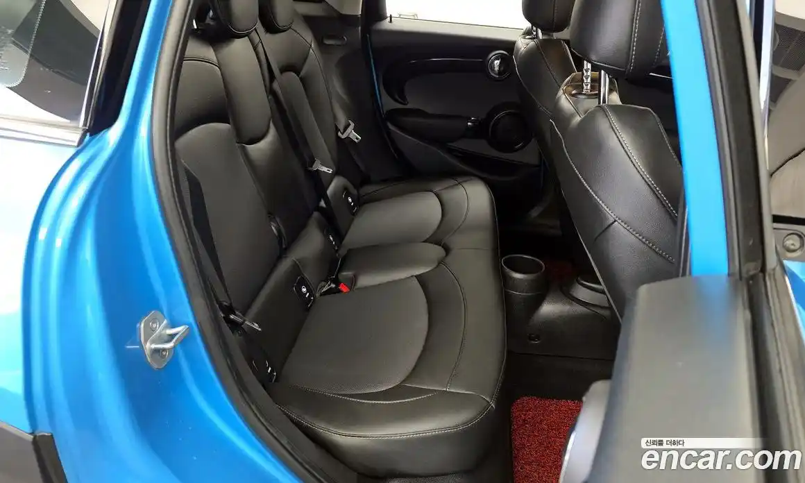 Mini Cooper 2019 1.5 Автомат в Москве № 214368, фото 5