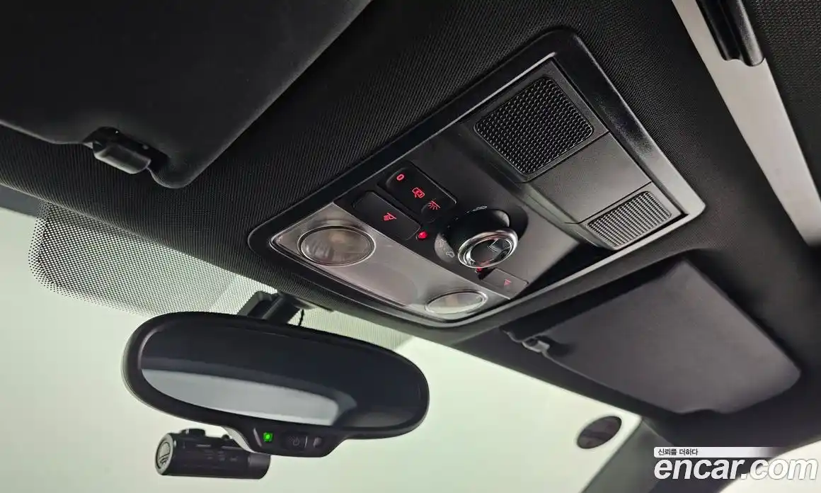 Volkswagen Beatle 2014 2.0 Автомат в Москве № 214991, фото 17