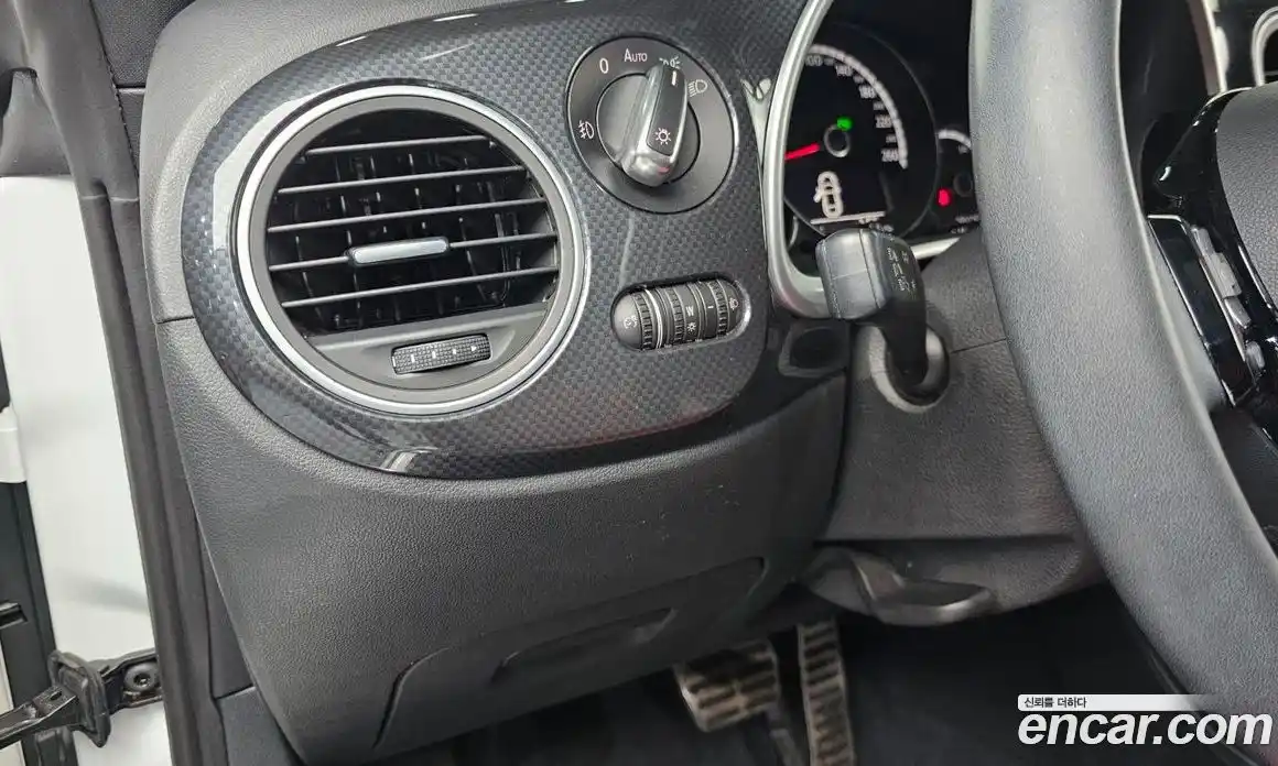 Volkswagen Beatle 2014 2.0 Автомат в Москве № 214991, фото 18