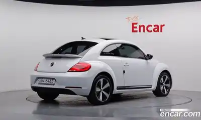 Volkswagen Beatle 2014 2.0 Автомат в Москве № 214991, миниатюра 2